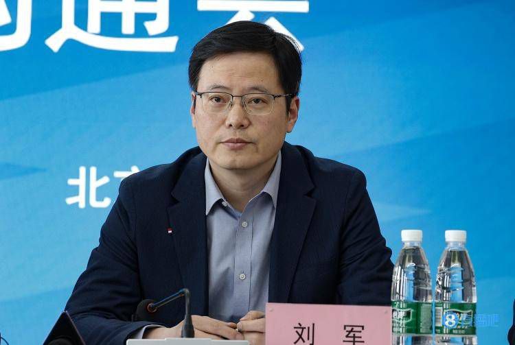 身材很苗条的朋友妈妈